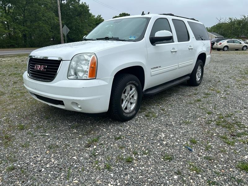 GMC Yukon XL SLT-1 1/2 Ton 4WD 2012