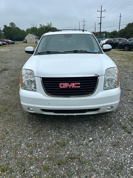 GMC Yukon XL SLT-1 1/2 Ton 4WD 2012