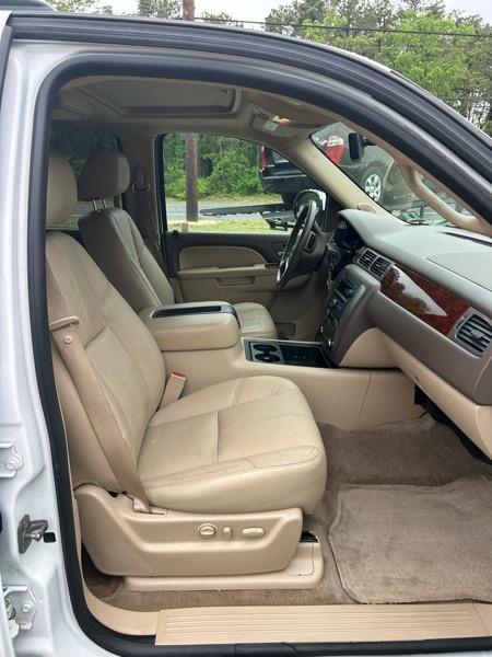 GMC Yukon XL SLT-1 1/2 Ton 4WD 2012