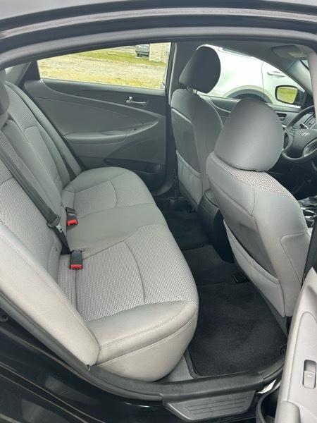 Hyundai Sonata 4dr Sdn 2.4L Auto GLS 2012