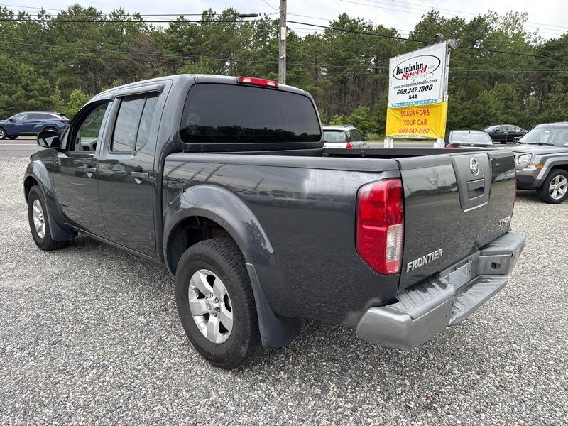 Nissan Frontier 2017.5 Crew Cab 4x4 SV V6 Auto 2011