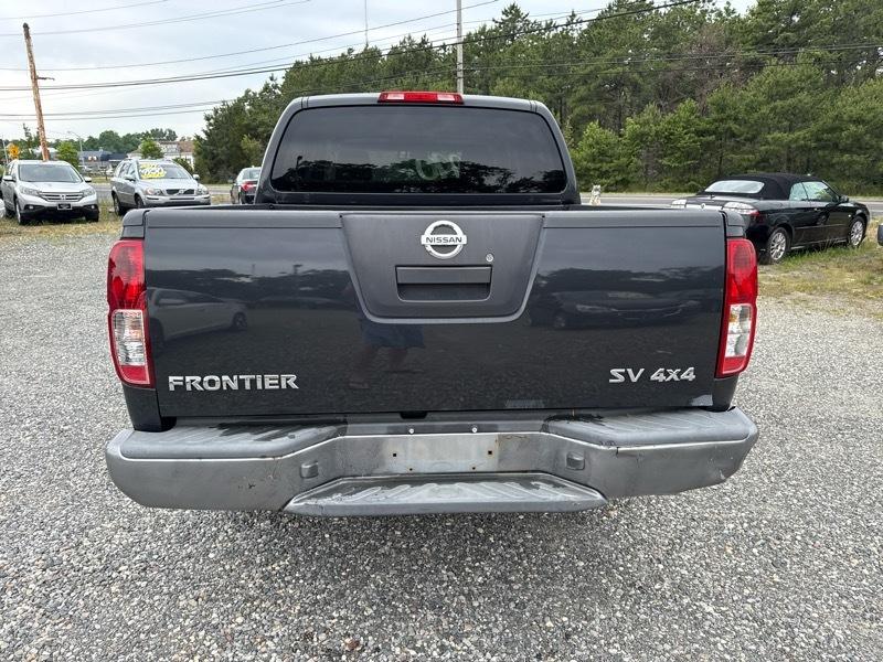 Nissan Frontier 2017.5 Crew Cab 4x4 SV V6 Auto 2011