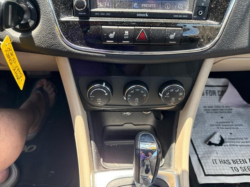 Chrysler 200 Limited Convertible 2012