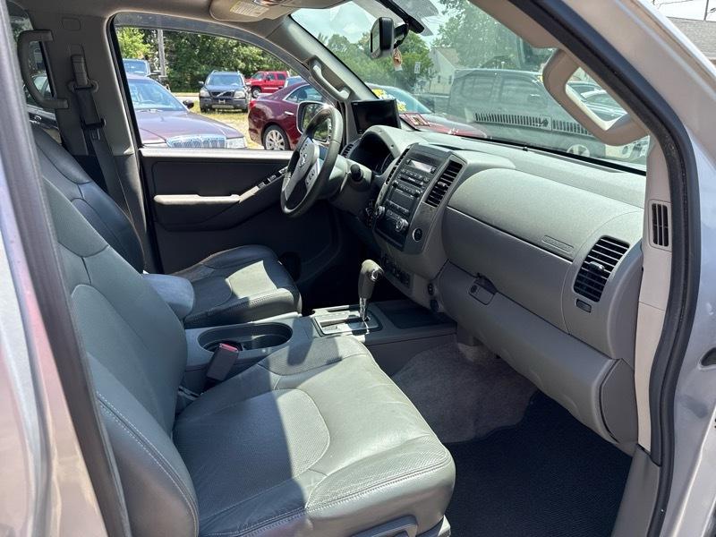 Nissan Frontier 4WD Crew Cab LWB Auto SL 2012