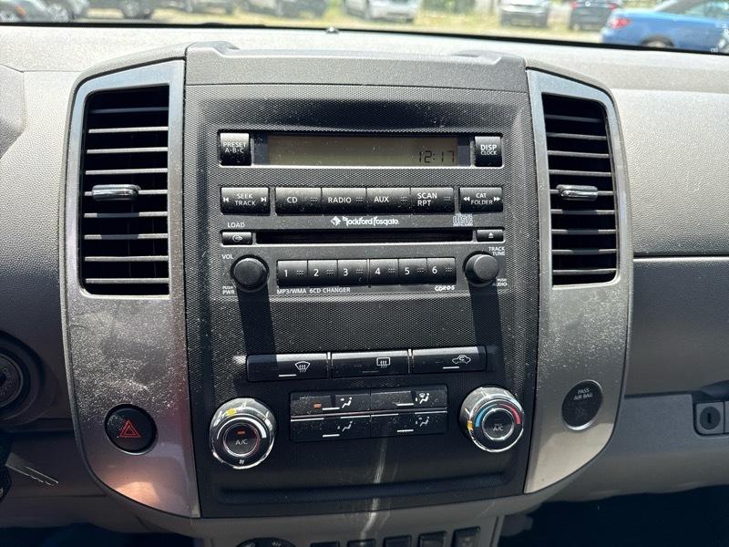 Nissan Frontier 4WD Crew Cab LWB Auto SL 2012