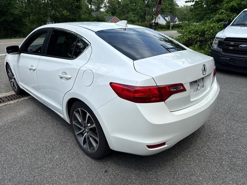 Acura ILX 5-Spd AT w/ Premium Package 2013