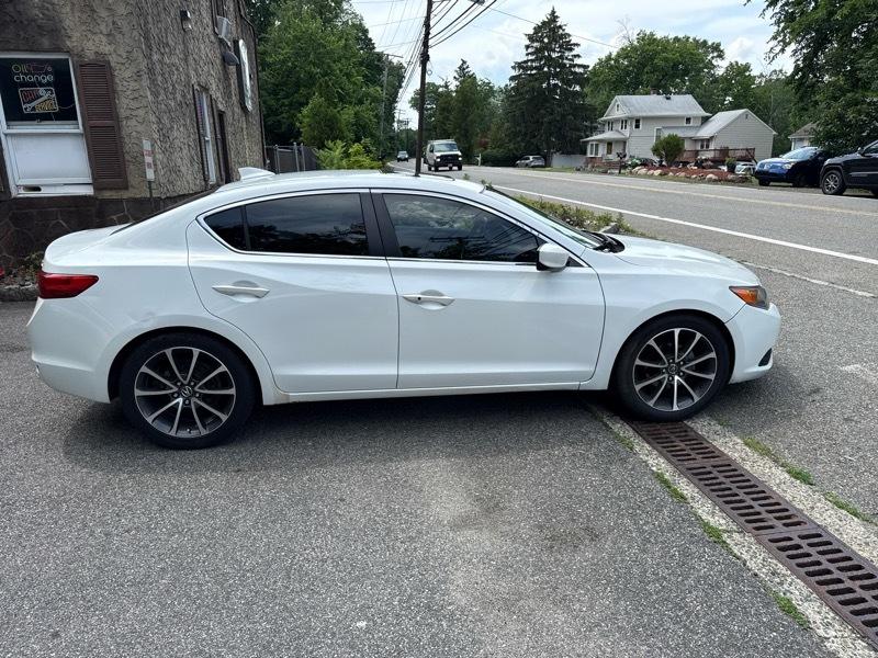 Acura ILX 5-Spd AT w/ Premium Package 2013