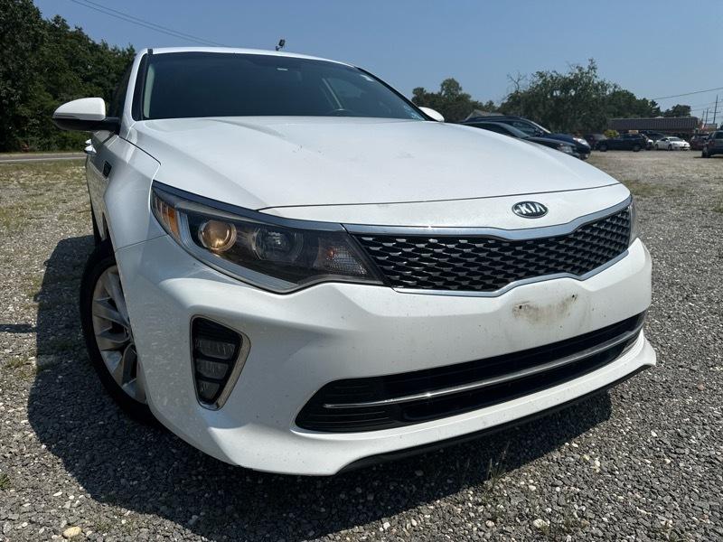 2018 Kia Optima S AT's photo