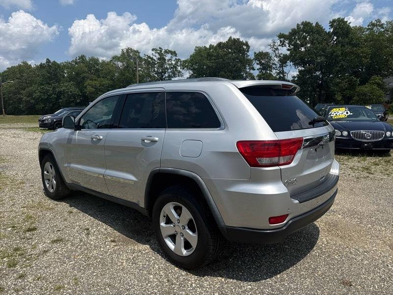 Jeep Grand Cherokee Laredo 4WD 2011