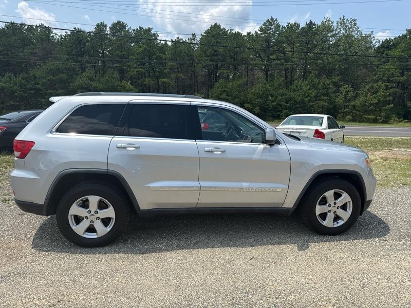 Jeep Grand Cherokee Laredo 4WD 2011
