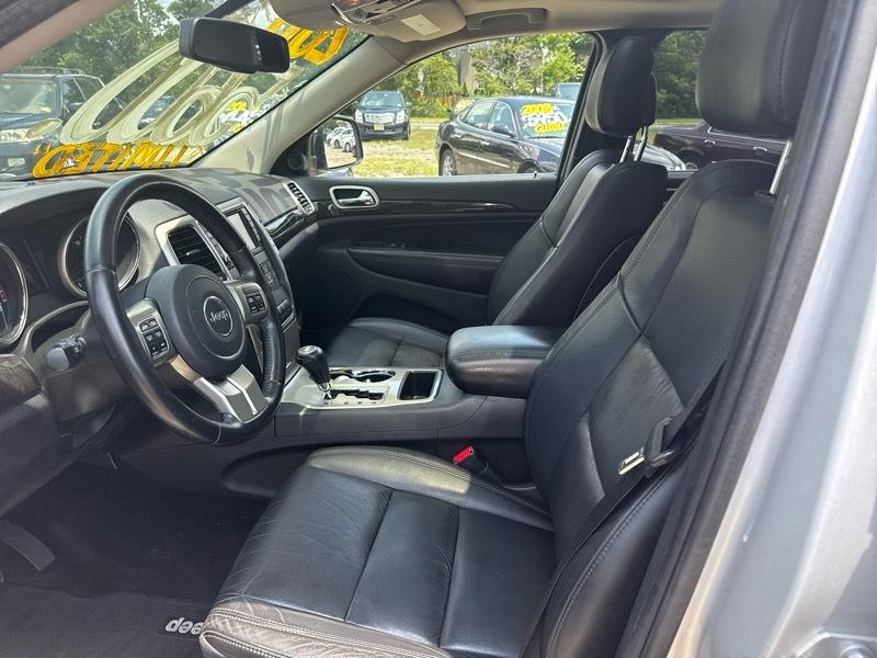 Jeep Grand Cherokee Laredo 4WD 2011