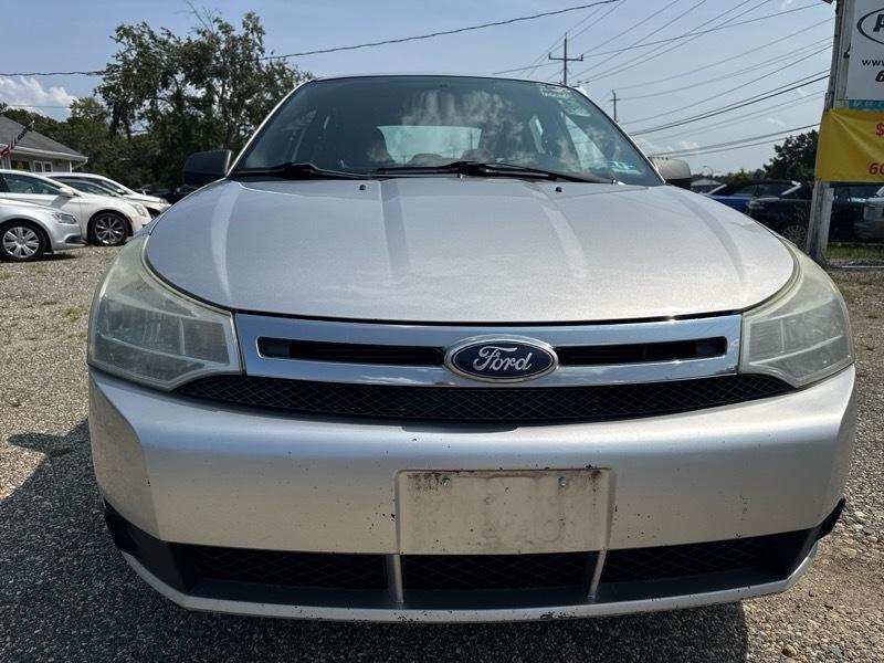 Ford Focus SE Sedan 2010