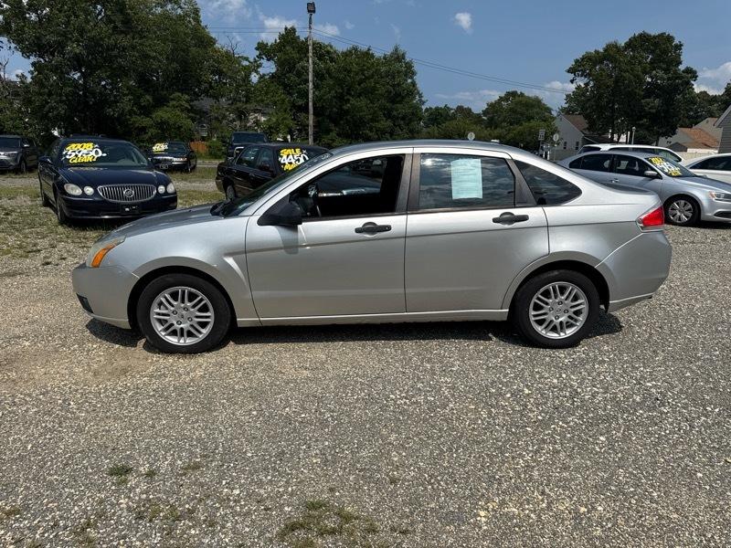 Ford Focus SE Sedan 2010