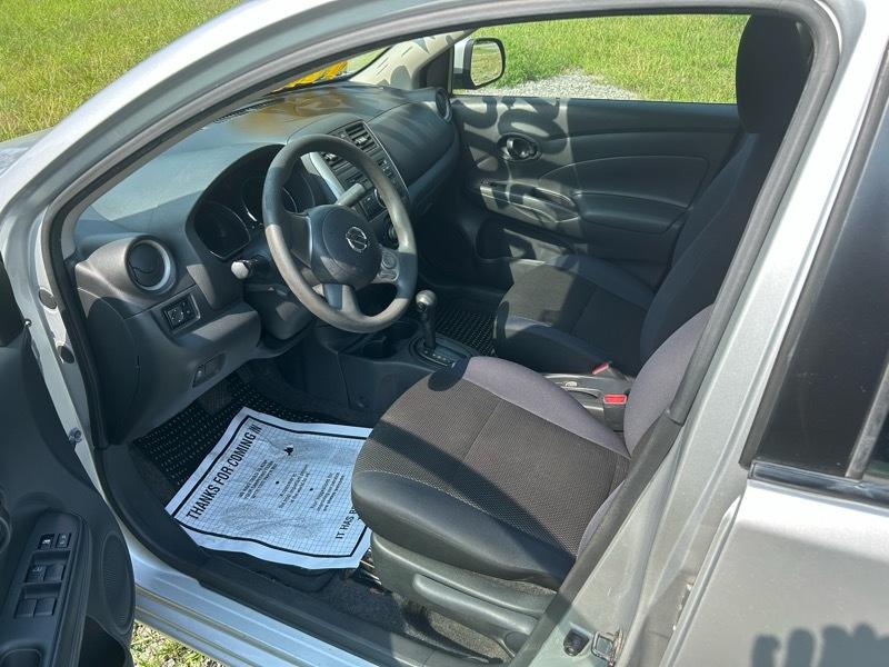 Nissan Versa 1.6 S Sedan 2012
