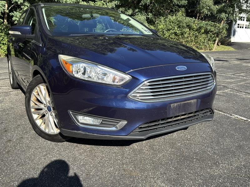 Ford Focus Titanium Sedan 2016