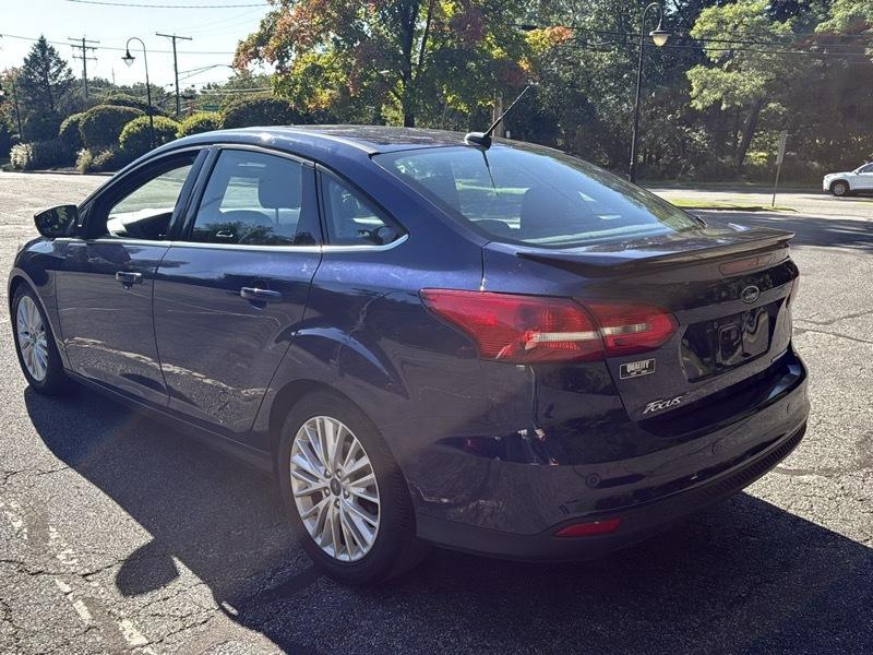 Ford Focus Titanium Sedan 2016
