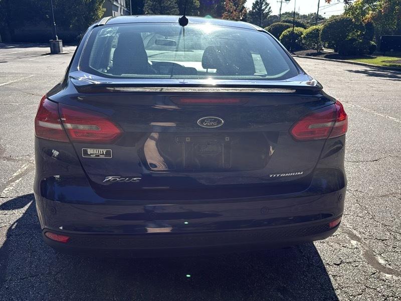 Ford Focus Titanium Sedan 2016