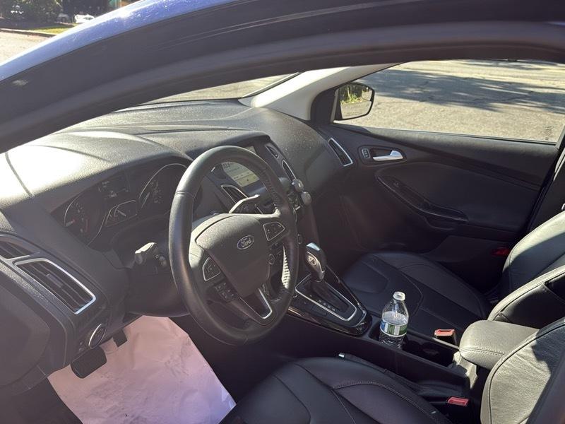 Ford Focus Titanium Sedan 2016