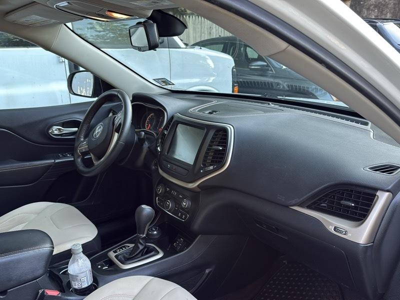 Jeep Cherokee Latitude 4WD 2016
