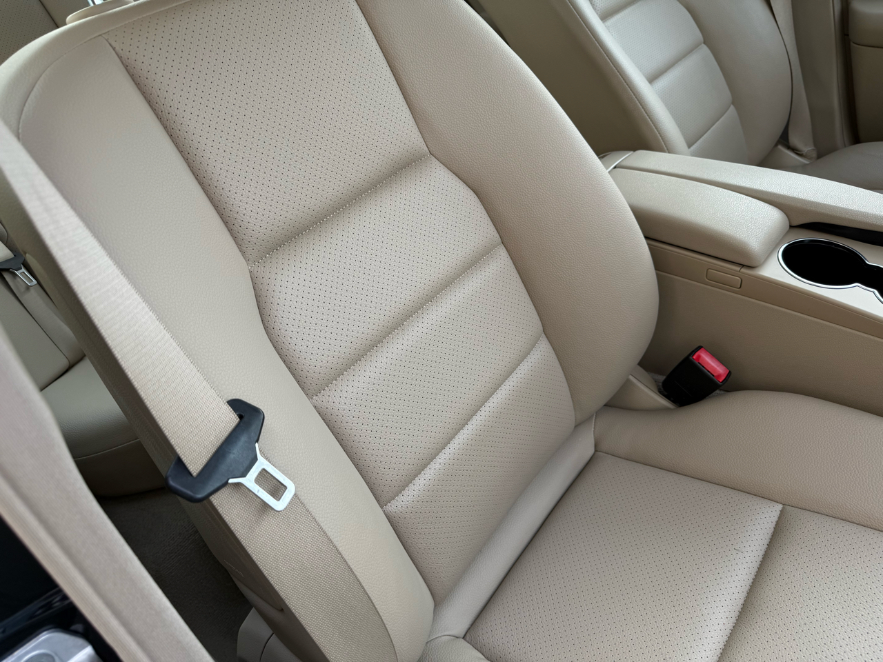 Mercedes-Benz C-Class 4dr Sdn C 300 Sport 4MATIC 2014