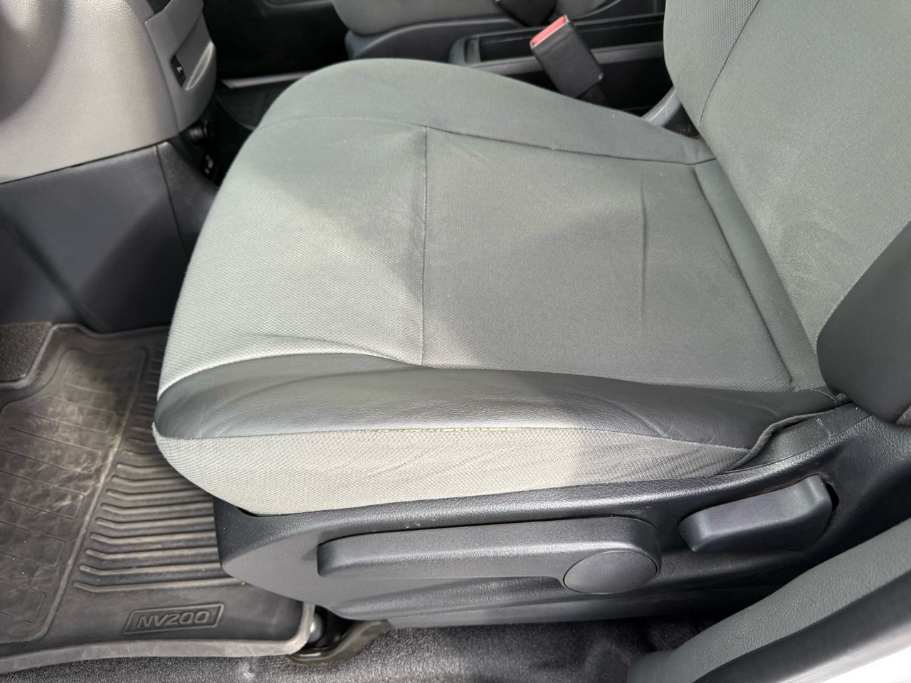 Nissan NV200 Compact Cargo I4 SV 2021