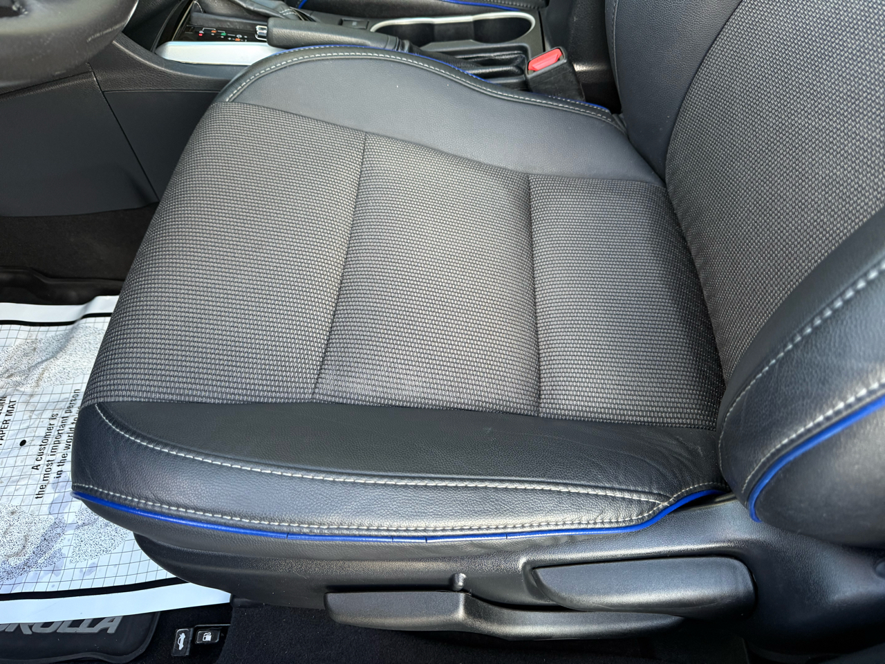 Toyota Corolla 50th Anniversary Special Edition CVT (Natl) 2017