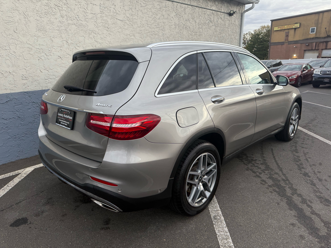 Mercedes-Benz GLC GLC 300 4MATIC SUV 2019 Mercedes-Benz GLC GLC 300 4MATIC SUV 2019