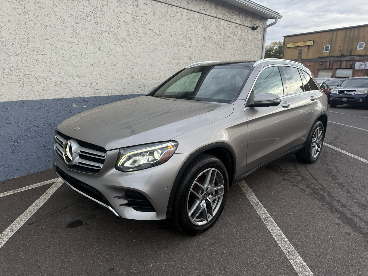 Mercedes-Benz GLC GLC 300 4MATIC SUV 2019 Mercedes-Benz GLC GLC 300 4MATIC SUV 2019