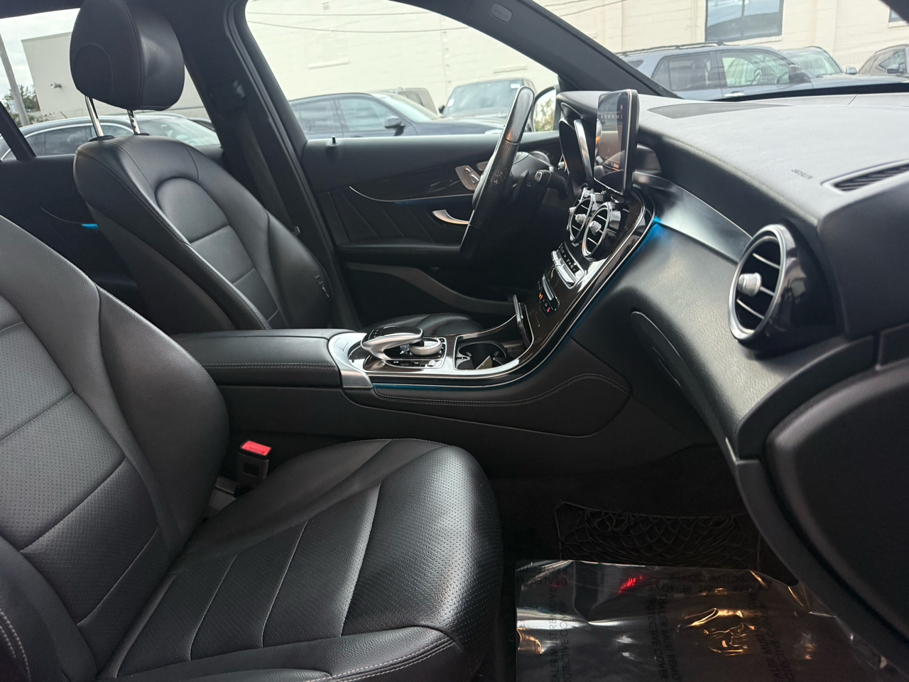 Mercedes-Benz GLC GLC 300 4MATIC SUV 2019 Mercedes-Benz GLC GLC 300 4MATIC SUV 2019