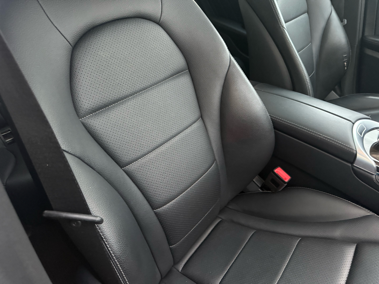 Mercedes-Benz GLC GLC 300 4MATIC SUV 2019 Mercedes-Benz GLC GLC 300 4MATIC SUV 2019