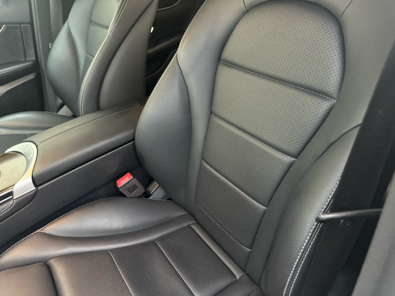 Mercedes-Benz GLC GLC 300 4MATIC SUV 2020 Mercedes-Benz GLC GLC 300 4MATIC SUV 2020