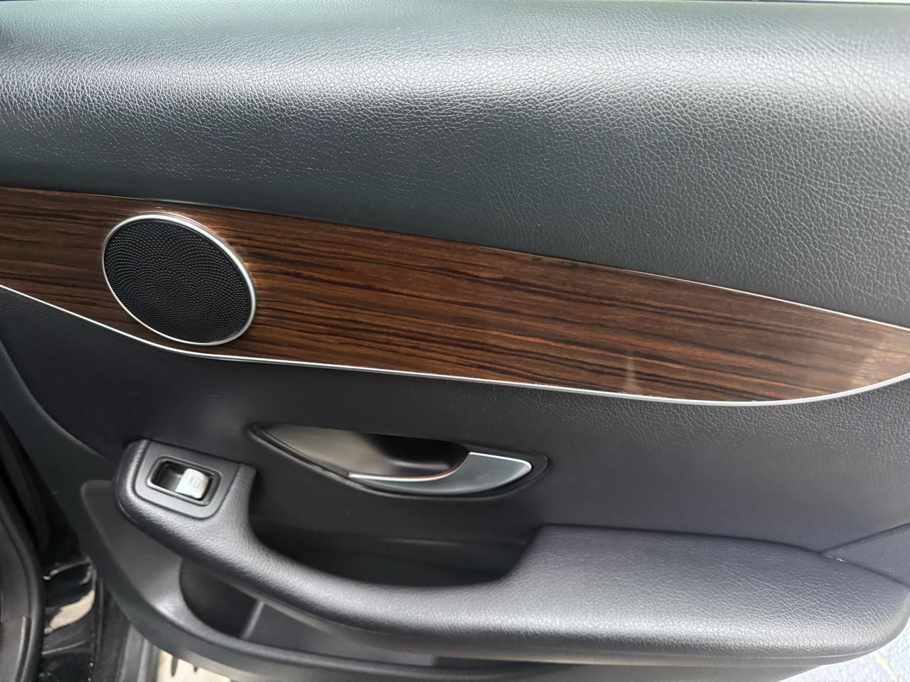 Mercedes-Benz GLC GLC 300 4MATIC SUV 2020 Mercedes-Benz GLC GLC 300 4MATIC SUV 2020