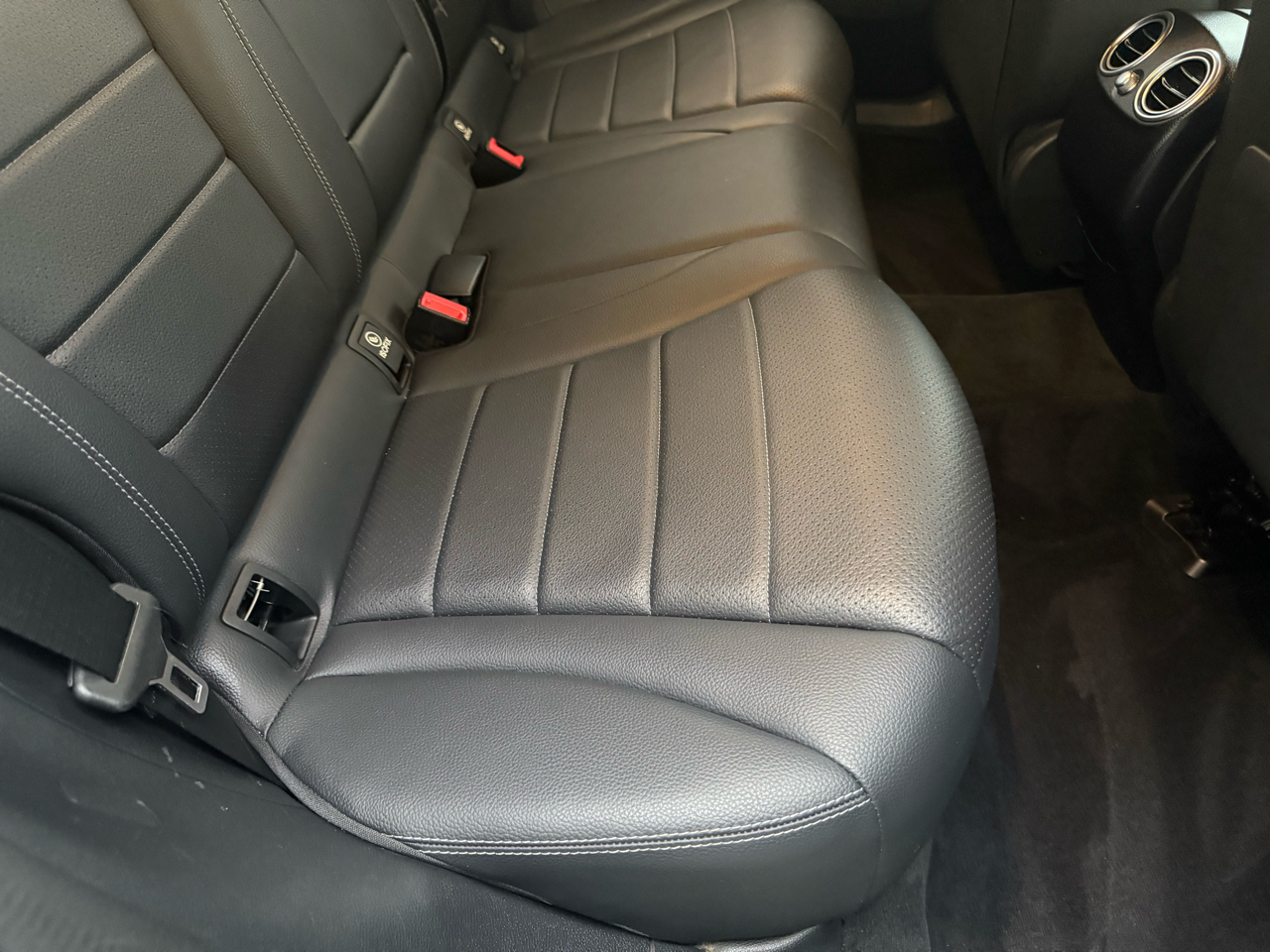 Mercedes-Benz GLC GLC 300 4MATIC SUV 2020 Mercedes-Benz GLC GLC 300 4MATIC SUV 2020