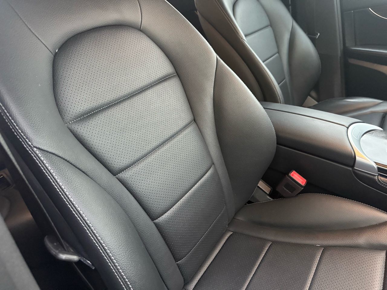 Mercedes-Benz GLC GLC 300 4MATIC SUV 2020 Mercedes-Benz GLC GLC 300 4MATIC SUV 2020