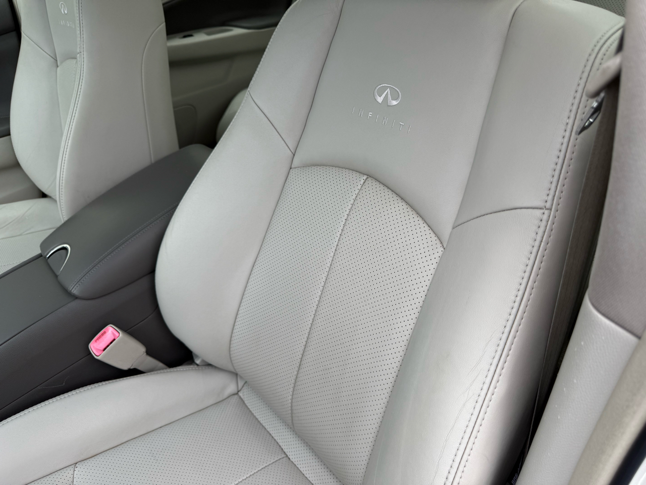 Infiniti G25 Sedan 4dr x AWD 2012 Infiniti G25 Sedan 4dr x AWD 2012