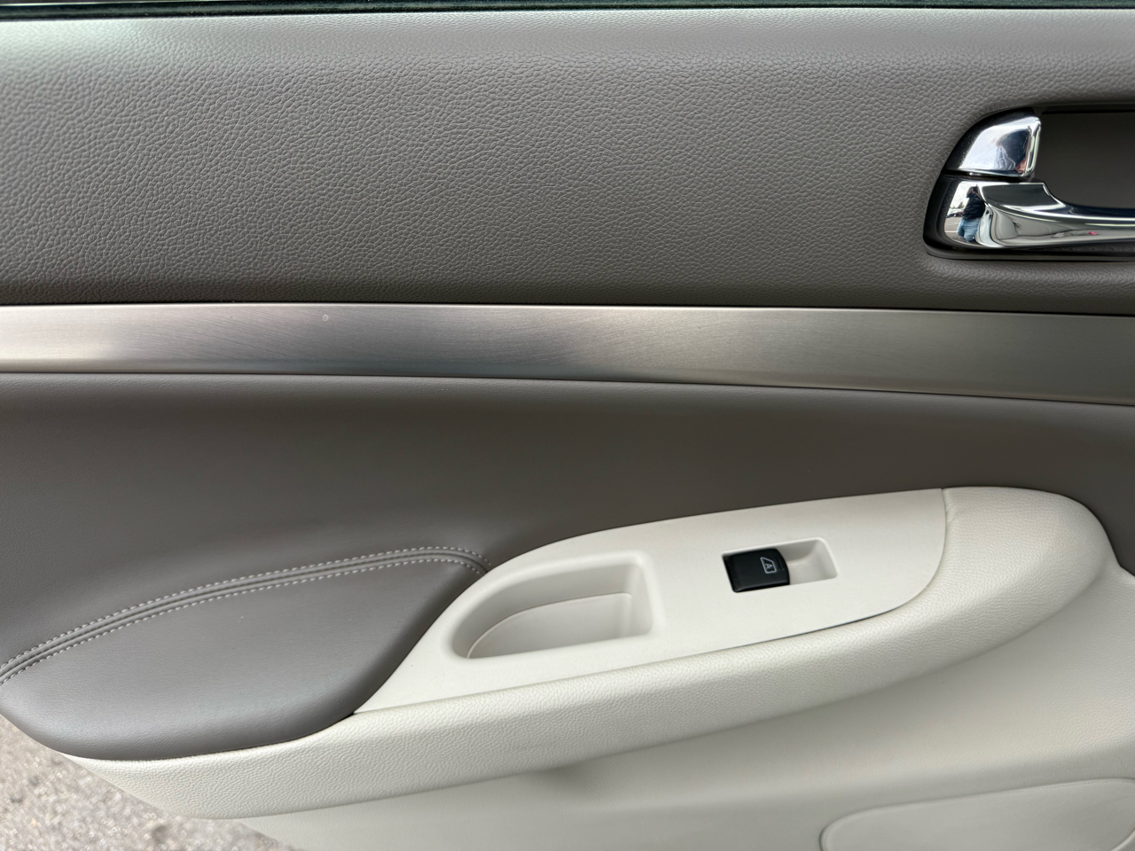 Infiniti G25 Sedan 4dr x AWD 2012 Infiniti G25 Sedan 4dr x AWD 2012