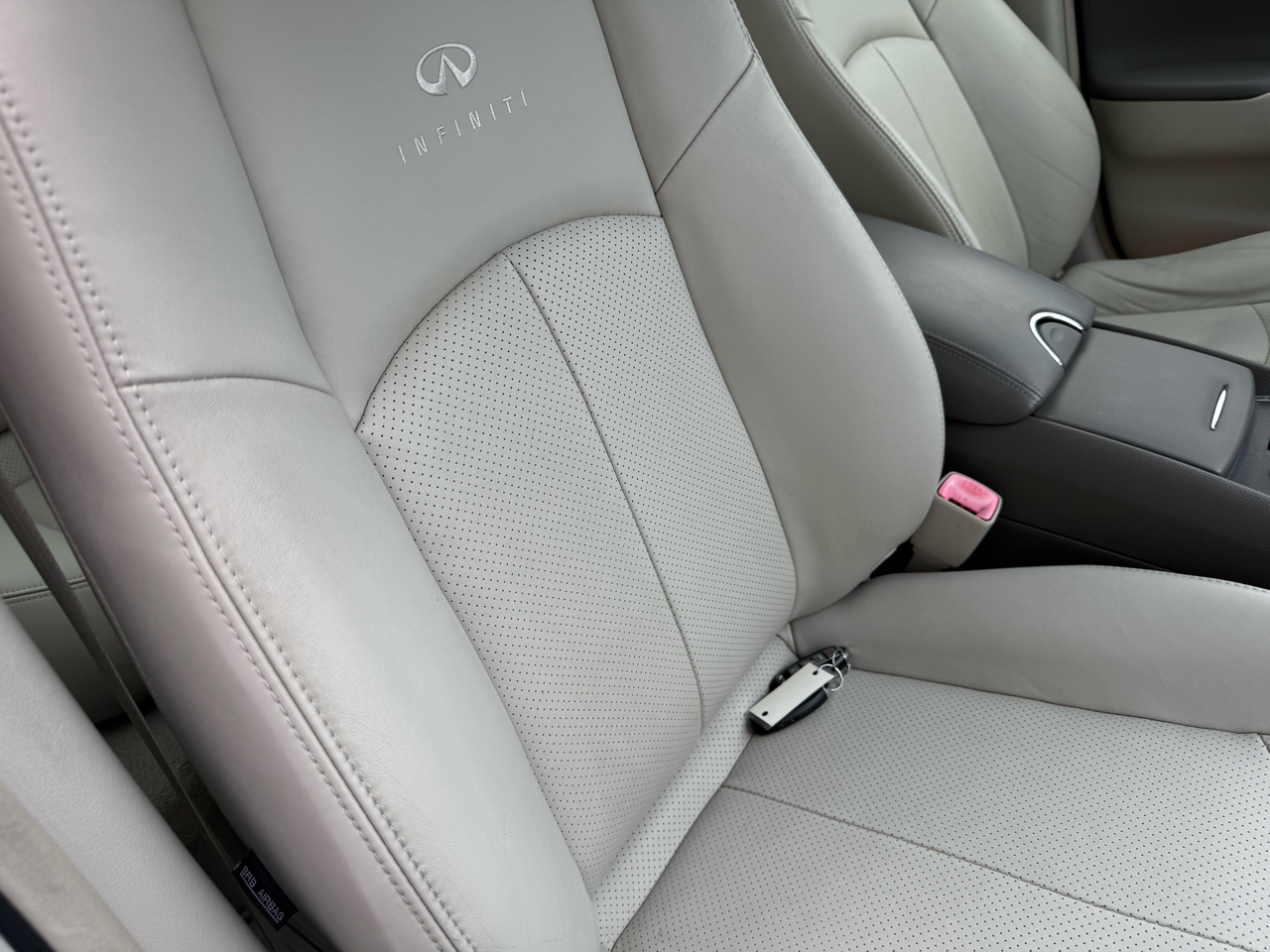 Infiniti G25 Sedan 4dr x AWD 2012 Infiniti G25 Sedan 4dr x AWD 2012