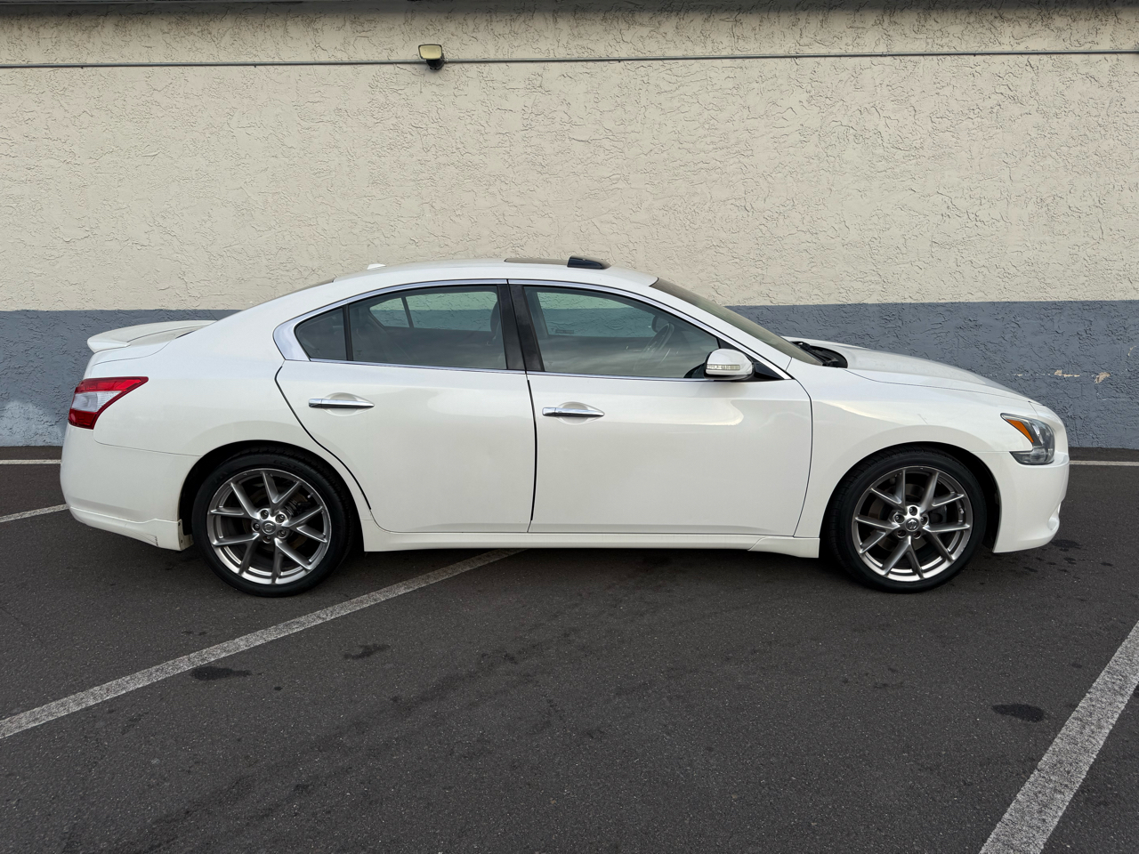 Nissan Maxima 4dr Sdn V6 CVT 3.5 SV w/Sport Pkg 2010