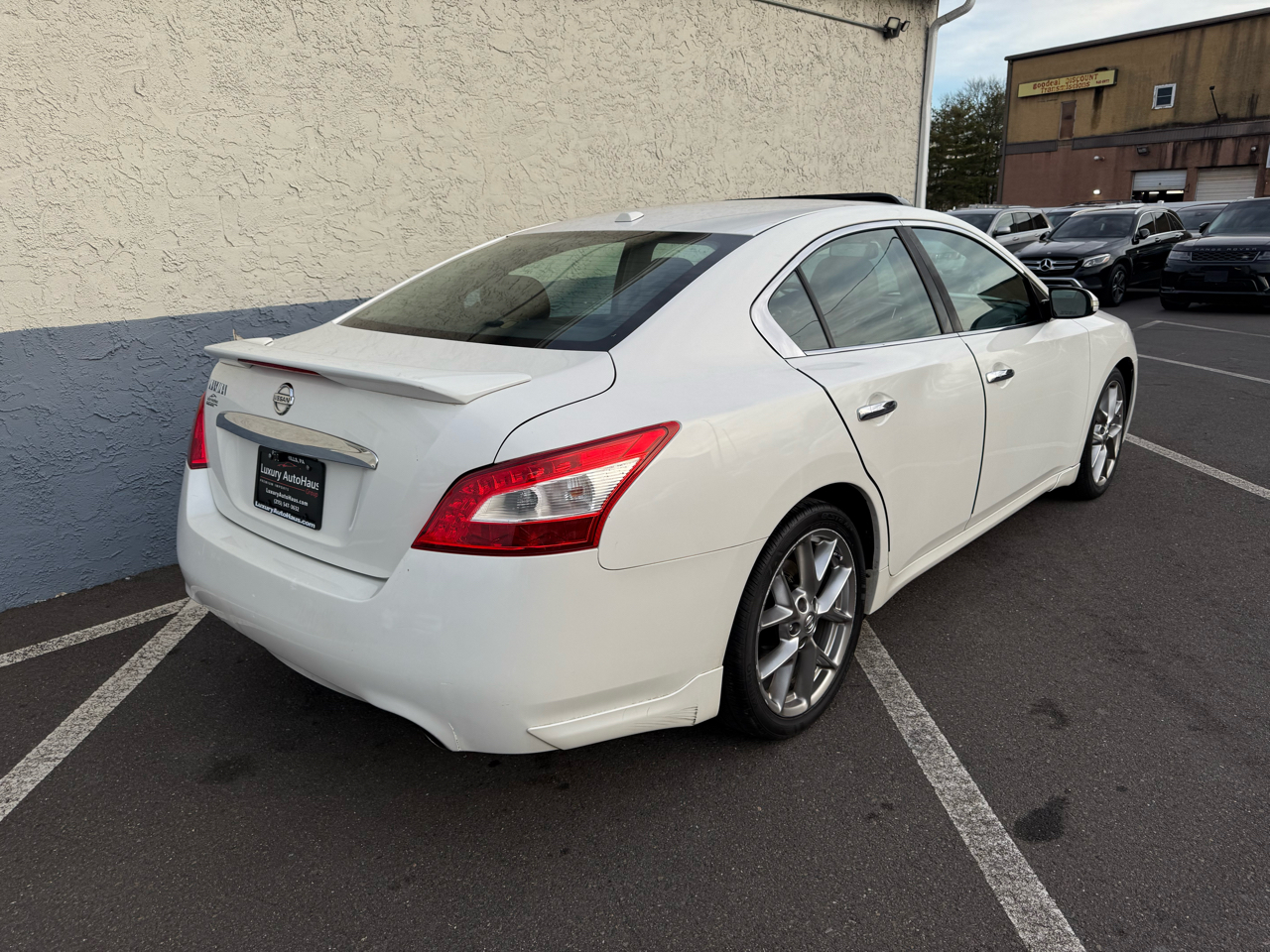 Nissan Maxima 4dr Sdn V6 CVT 3.5 SV w/Sport Pkg 2010