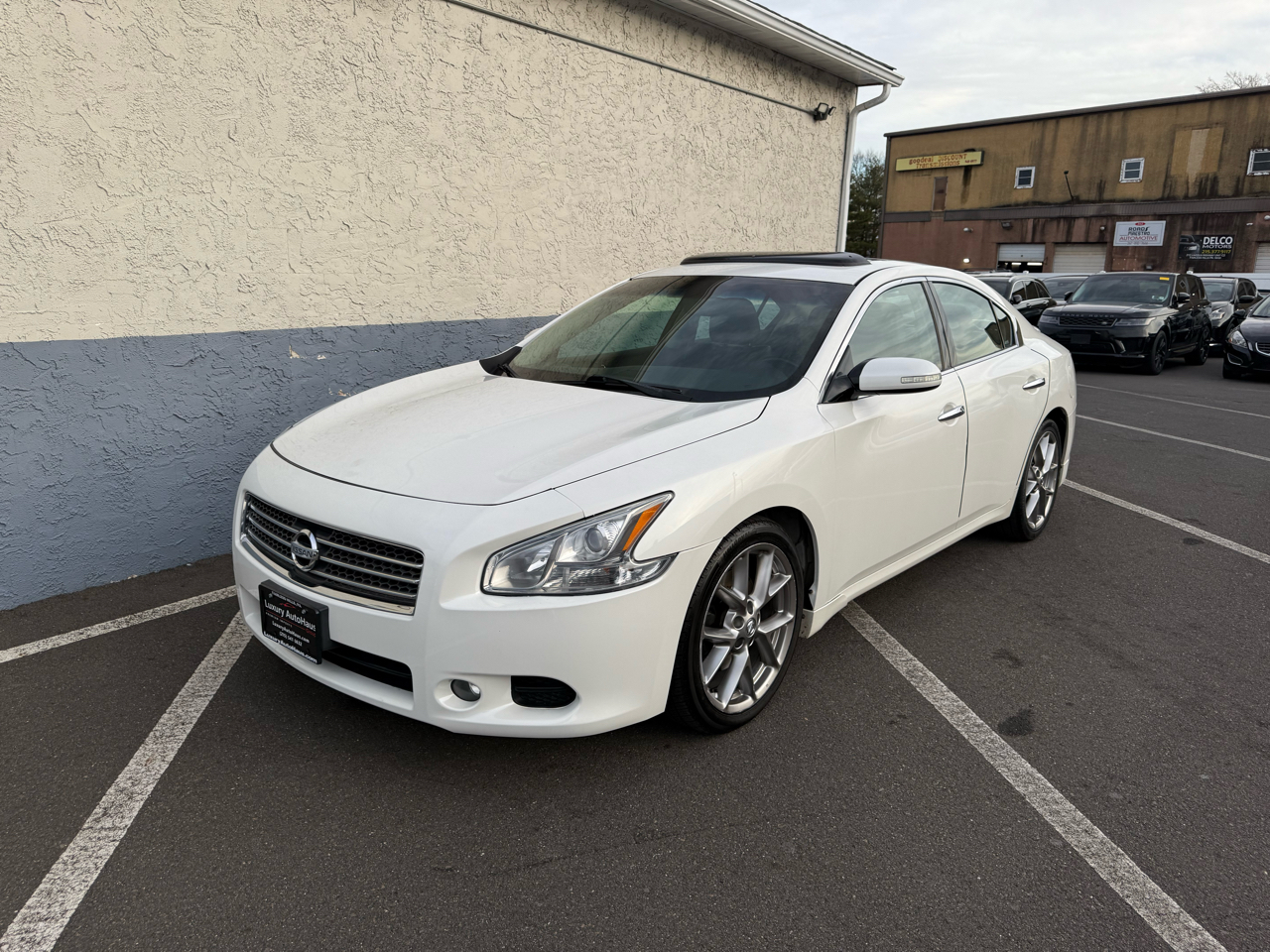 Nissan Maxima 4dr Sdn V6 CVT 3.5 SV w/Sport Pkg 2010