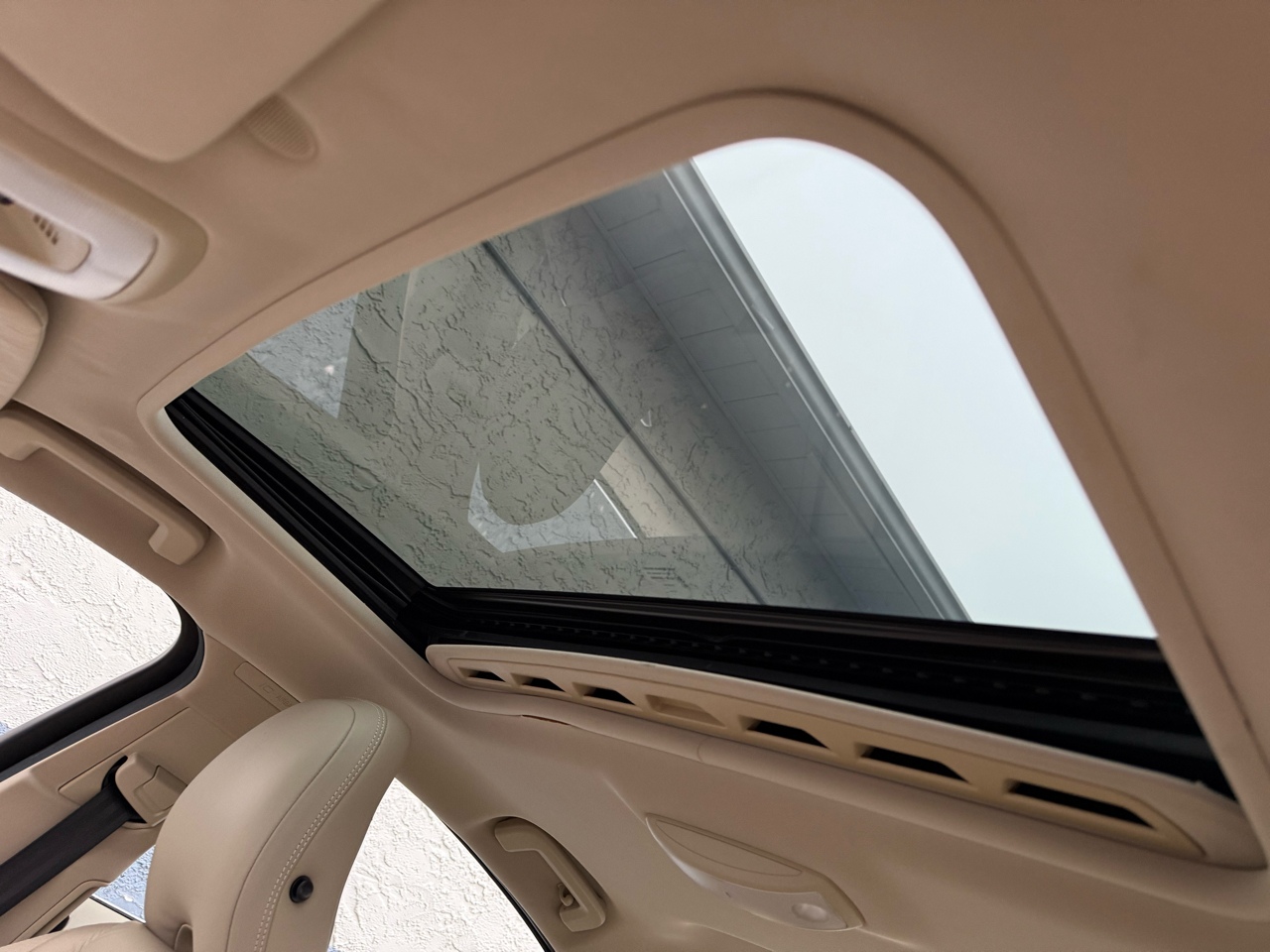 Volvo S60 FWD 4dr Sdn T5 2012