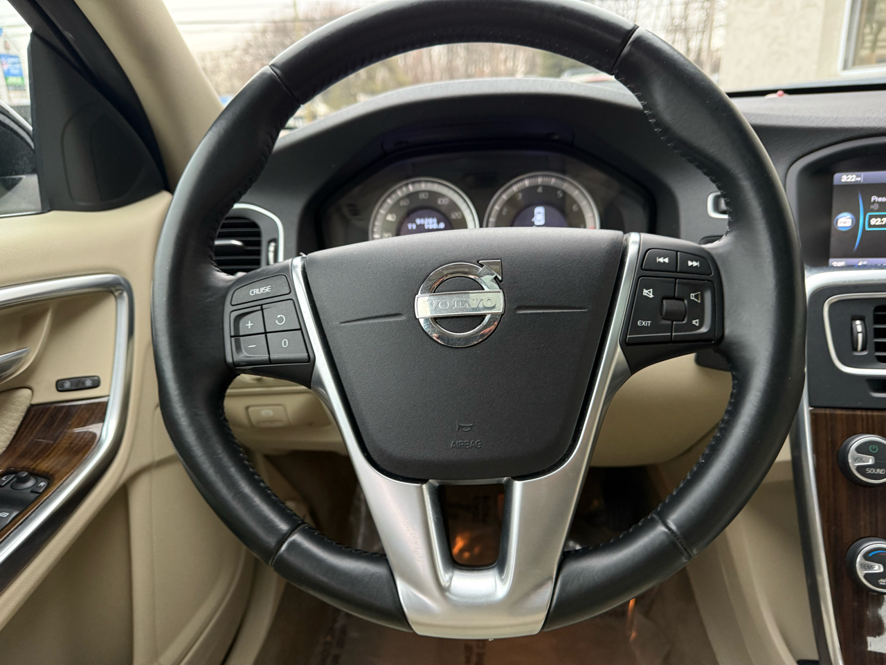 Volvo S60 FWD 4dr Sdn T5 2012