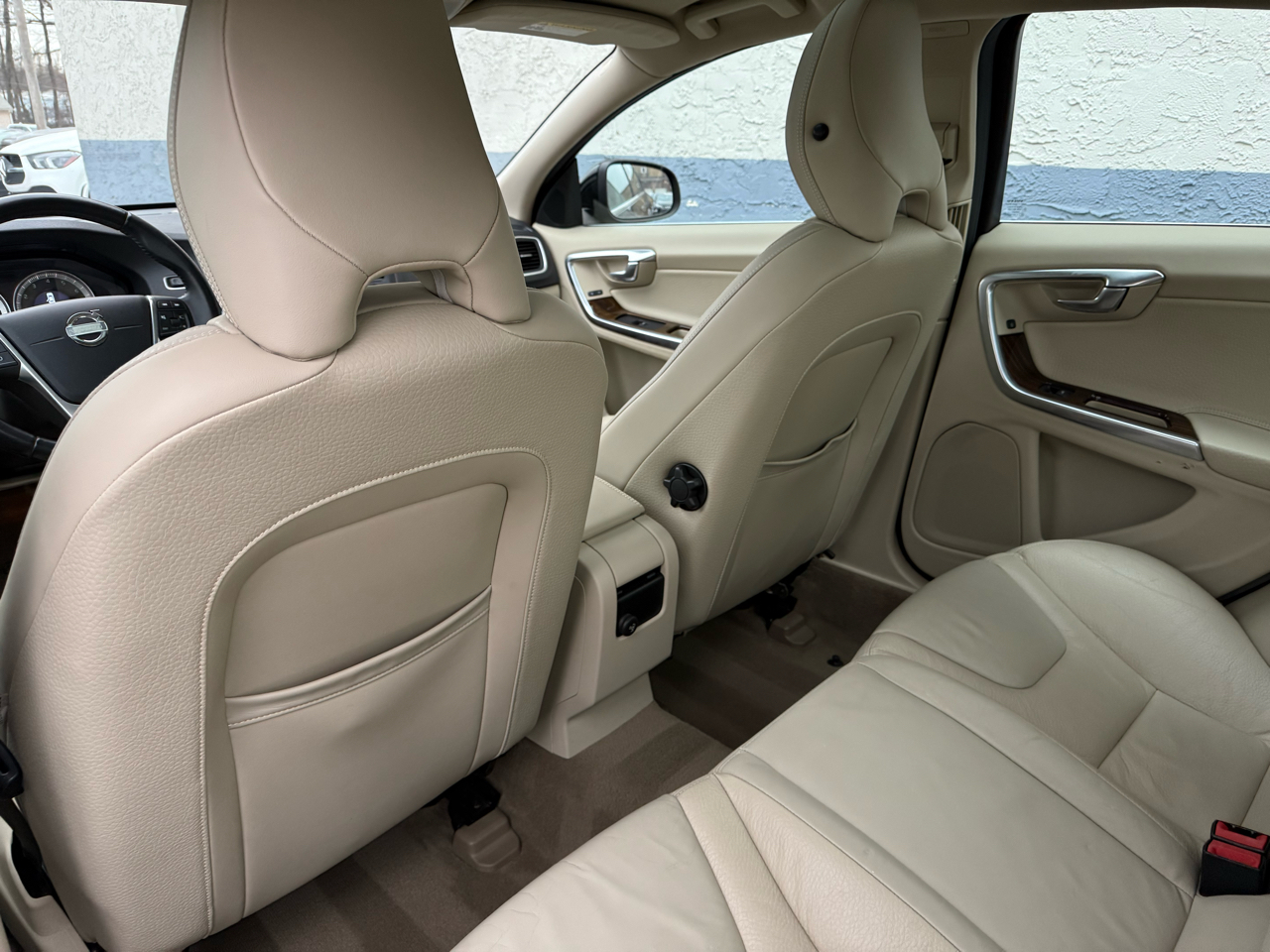 Volvo S60 FWD 4dr Sdn T5 2012