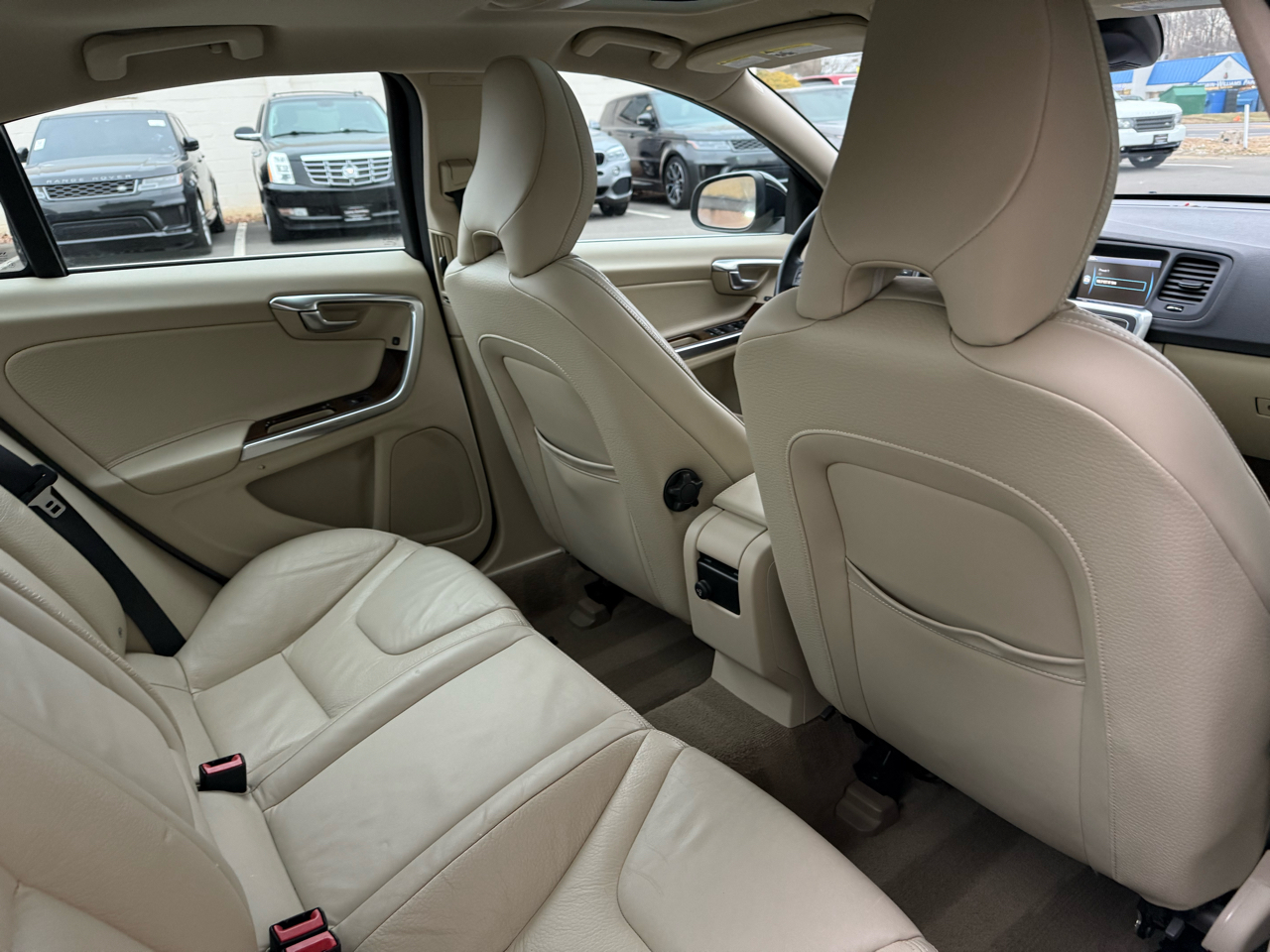 Volvo S60 FWD 4dr Sdn T5 2012