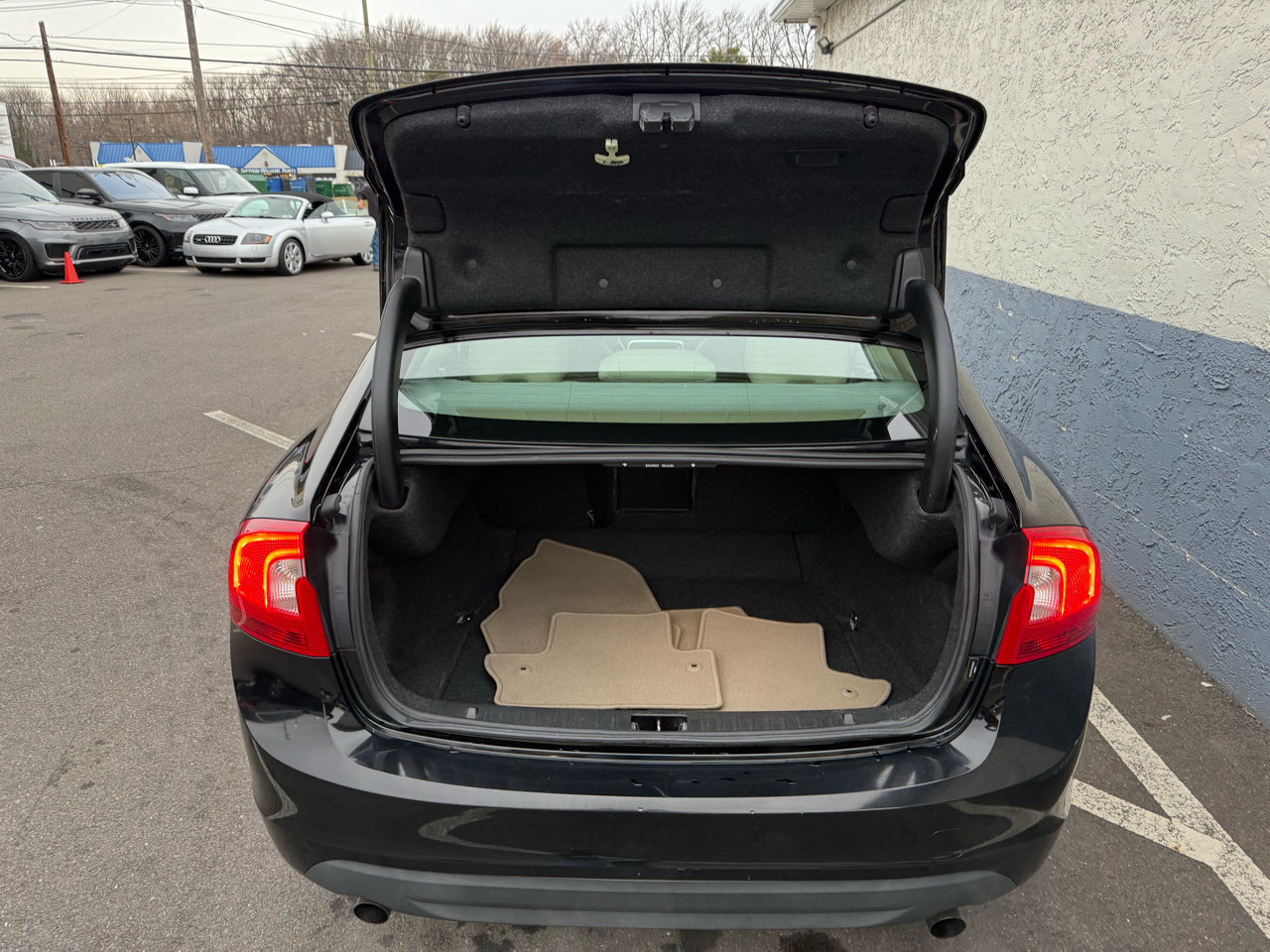 Volvo S60 FWD 4dr Sdn T5 2012