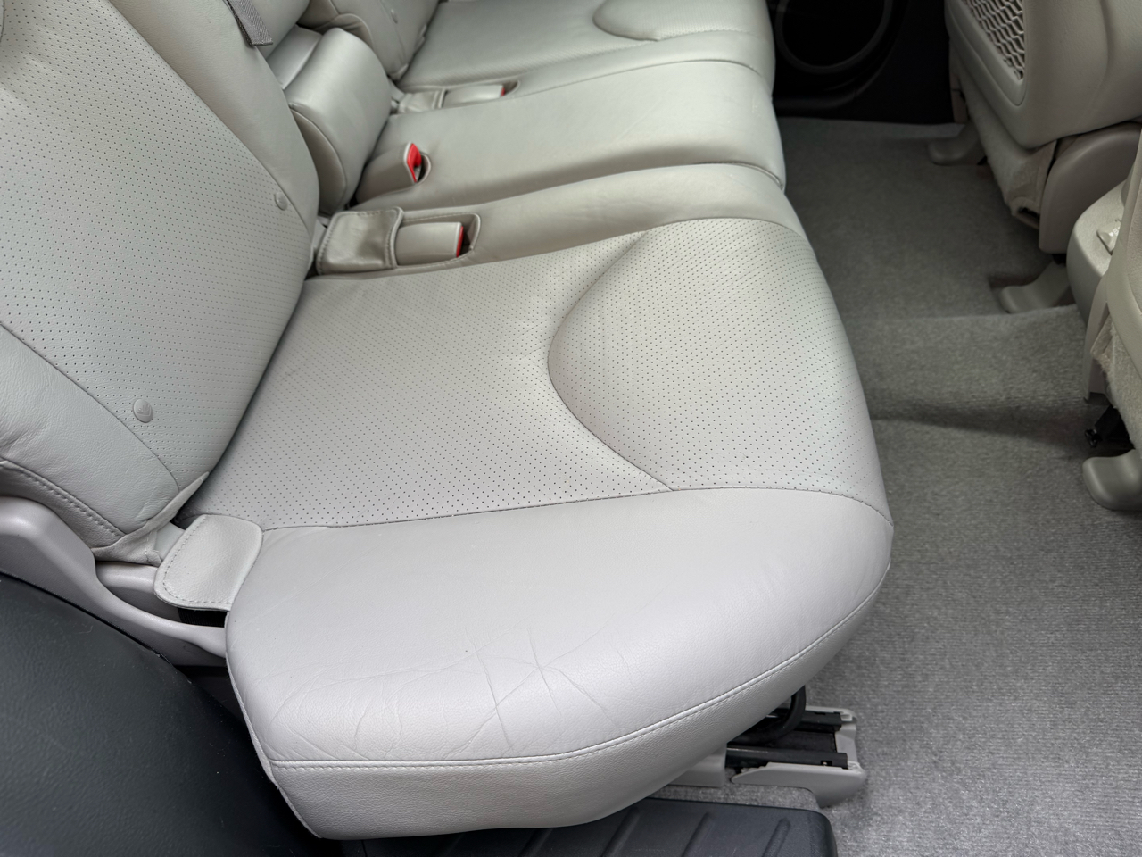 Toyota RAV4 4WD 4dr I4 Limited (Natl) 2012