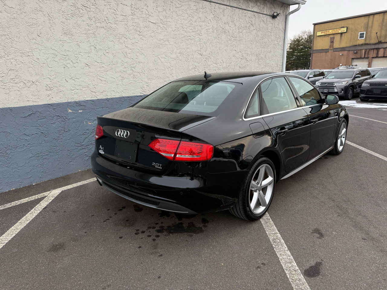Audi A4 4dr Sdn Auto quattro 2.0T Premium Plus 2012
