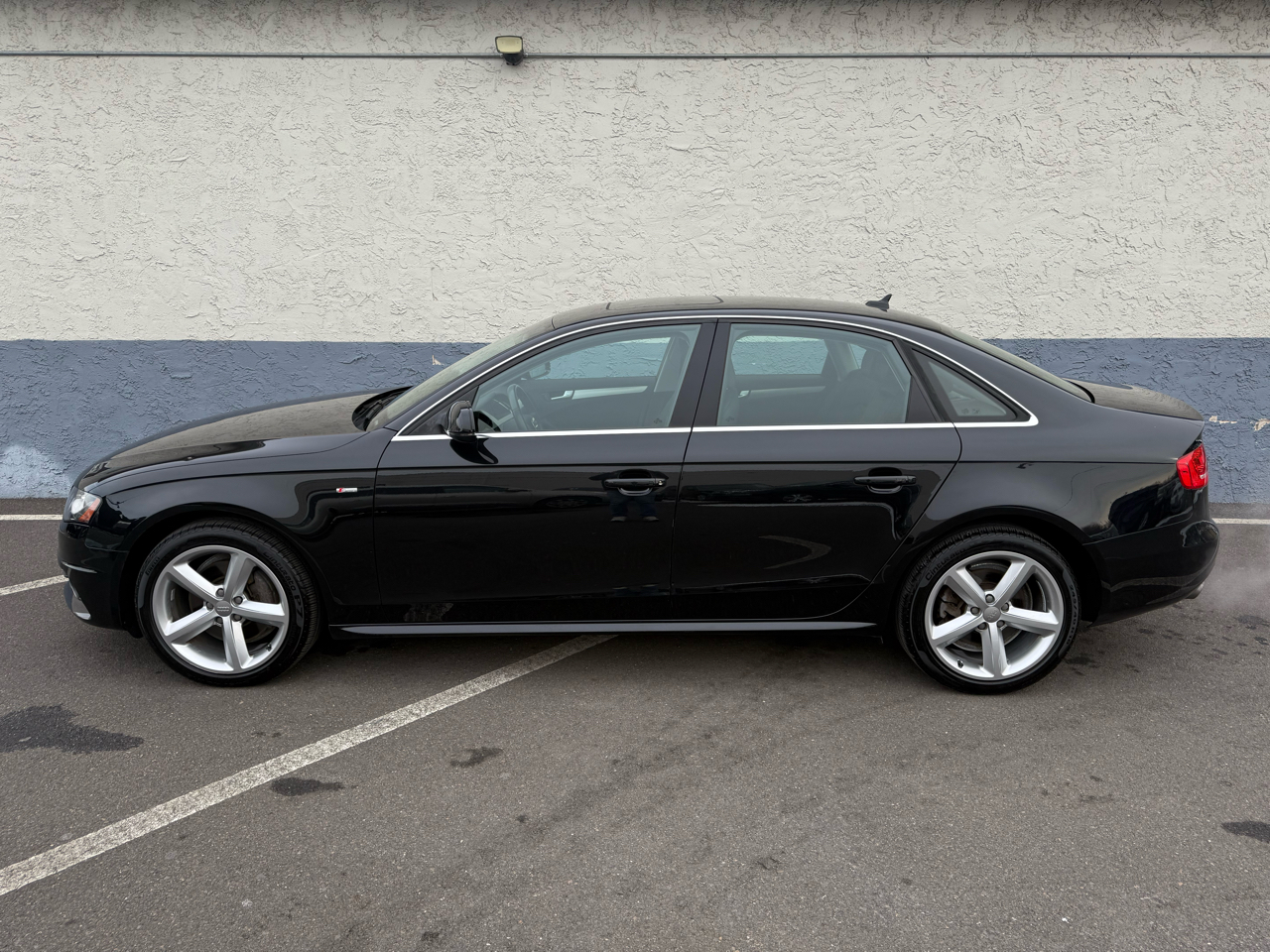 Audi A4 4dr Sdn Auto quattro 2.0T Premium Plus 2012