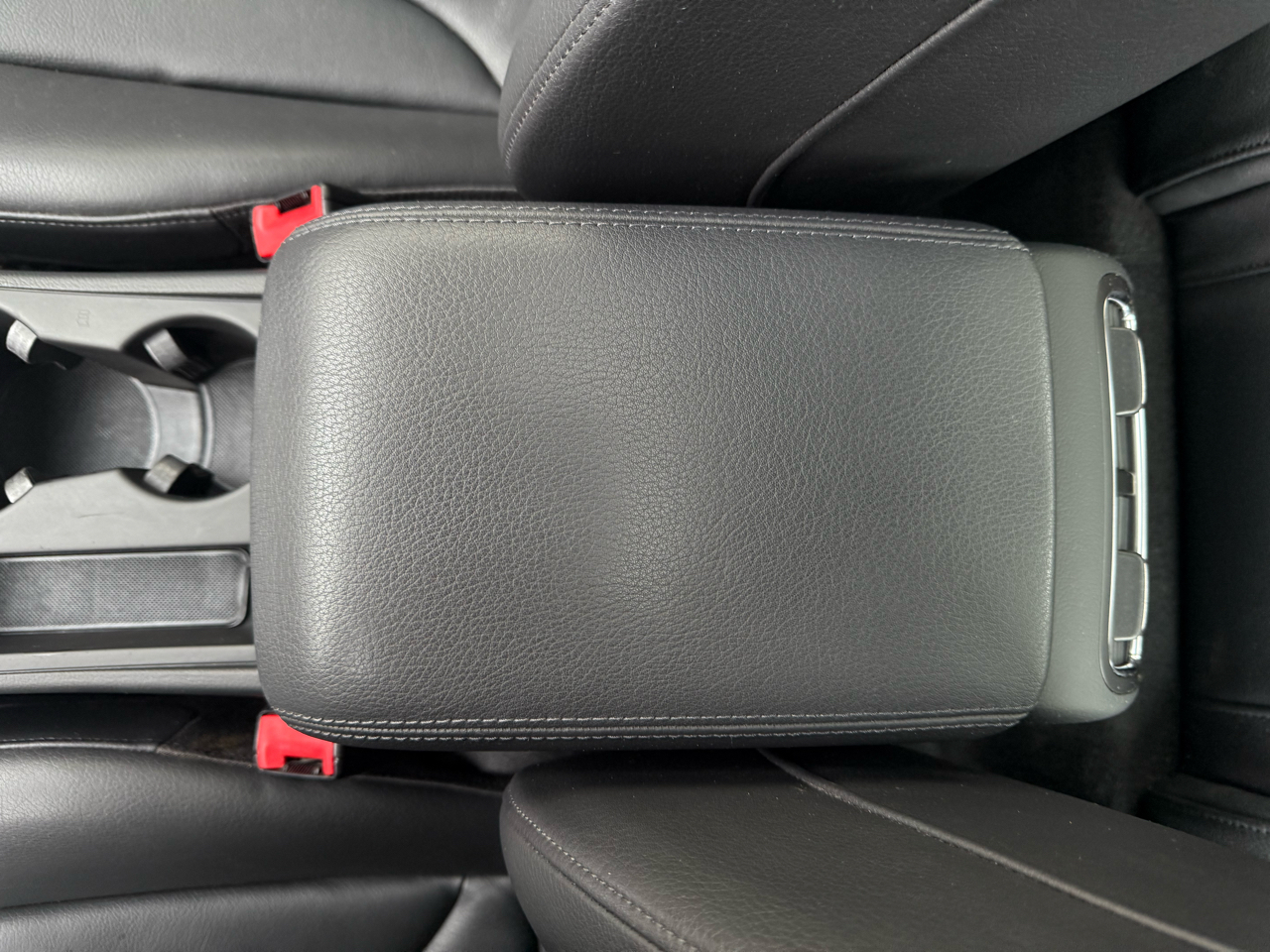 Audi A4 4dr Sdn Auto quattro 2.0T Premium Plus 2012