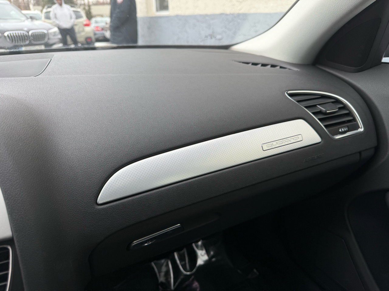 Audi A4 4dr Sdn Auto quattro 2.0T Premium Plus 2012